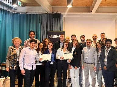 Professionisti medici in collaborazione